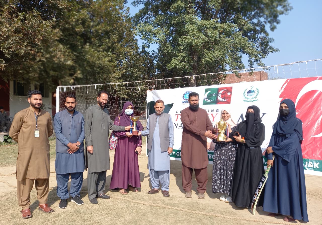 The Institute of Islamic Studies organised Sports Day in honour of Turkish National Day